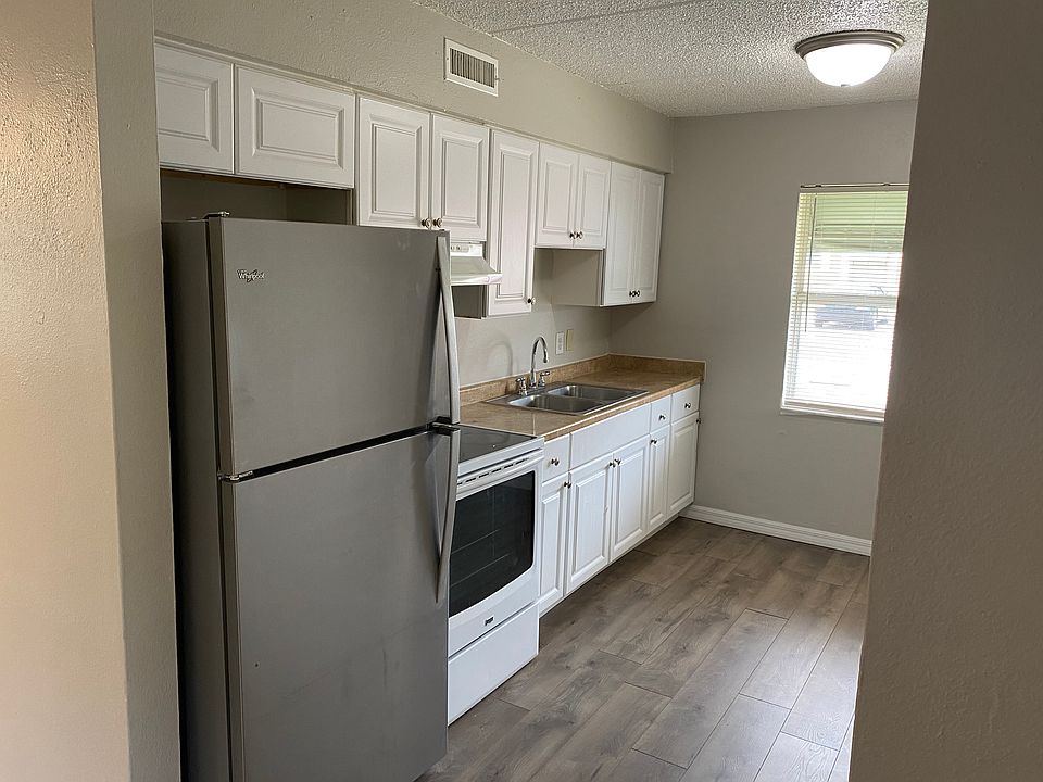 1st image of 706 Michigan Ct APT 1