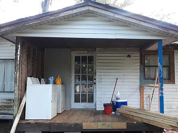 2nd image of 3541 Begonia St