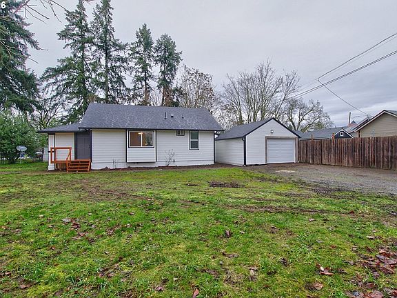 2nd image of 774 18th St SE