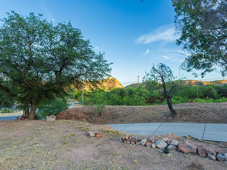 535 N Cimarron St — Photo 49