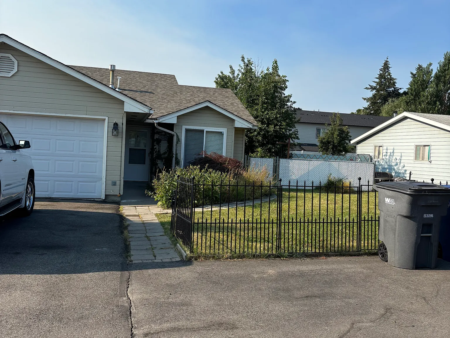 3 bed, $2,150 — Photo 1