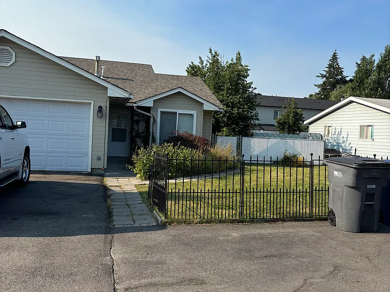642 W Helen Ave #642 — Photo 1