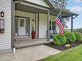143 Crestwood Loop, Jamestown, TN 38556