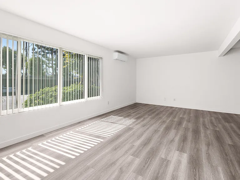 Cambridge Garden Apartments — Photo 29