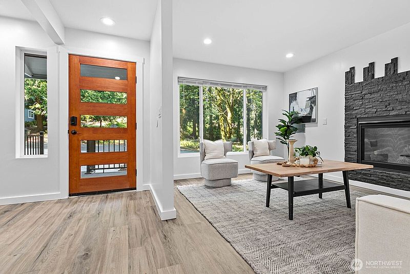 3rd image of 8 White Mountain Lane