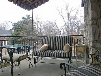3rd image of 2132 Lakeside Dr
