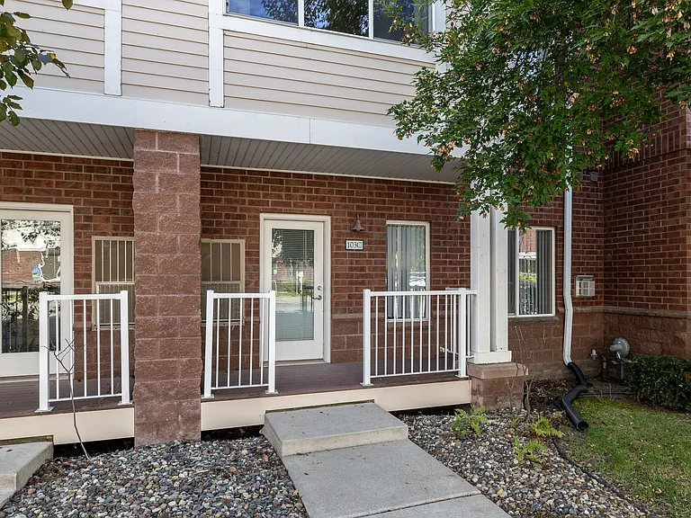 Hearthstone Apartments and Townhomes — Photo 9
