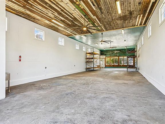 5th image of 8501 Apple St