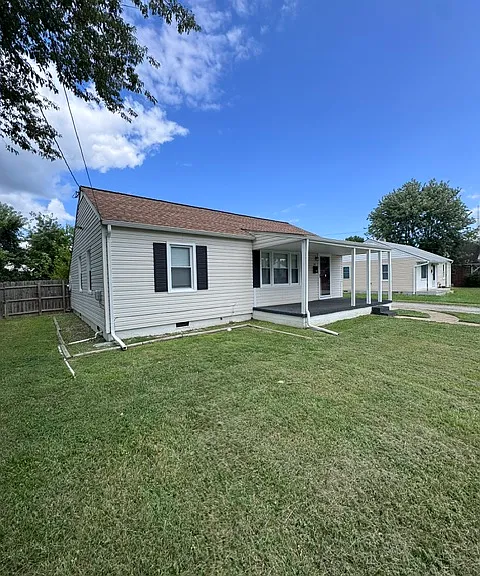 33 Mitchell Ave — Photo 1