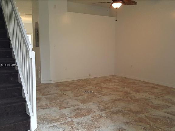 3rd image of 2261 SE 25th Ave #2261