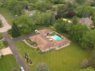 601 Sunset Ridge Rd, Northfield, IL 60093