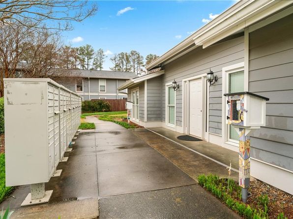 4974 Meadow Ln, Marietta, GA 30068