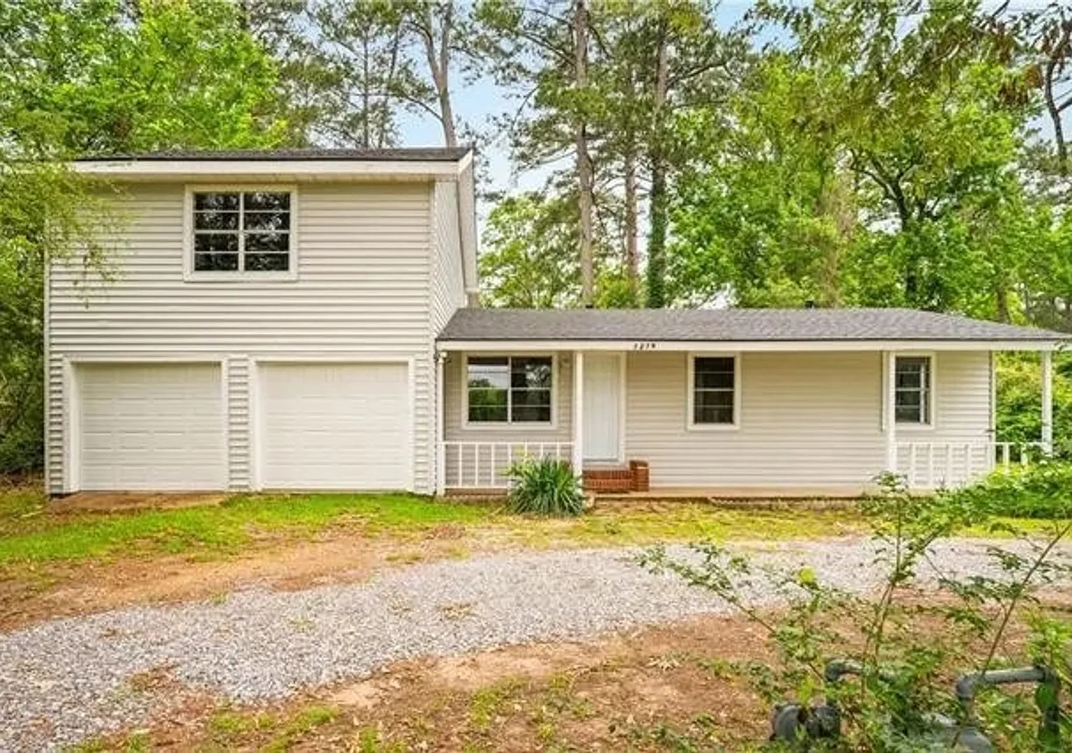 Single Family Residence — Photo 1