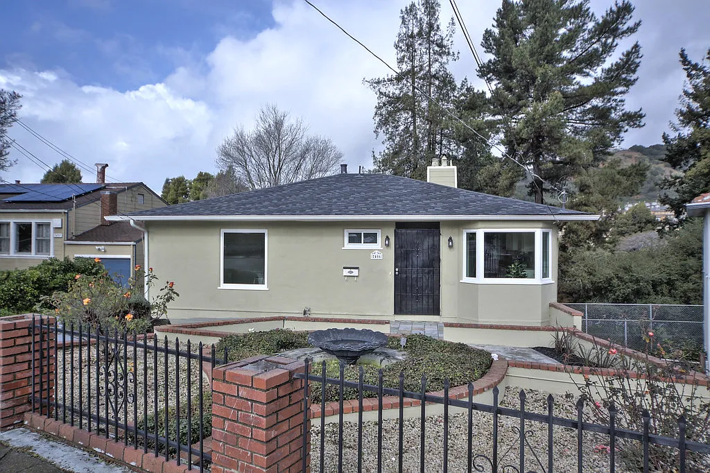 7406 Circle Hill Dr photo 1