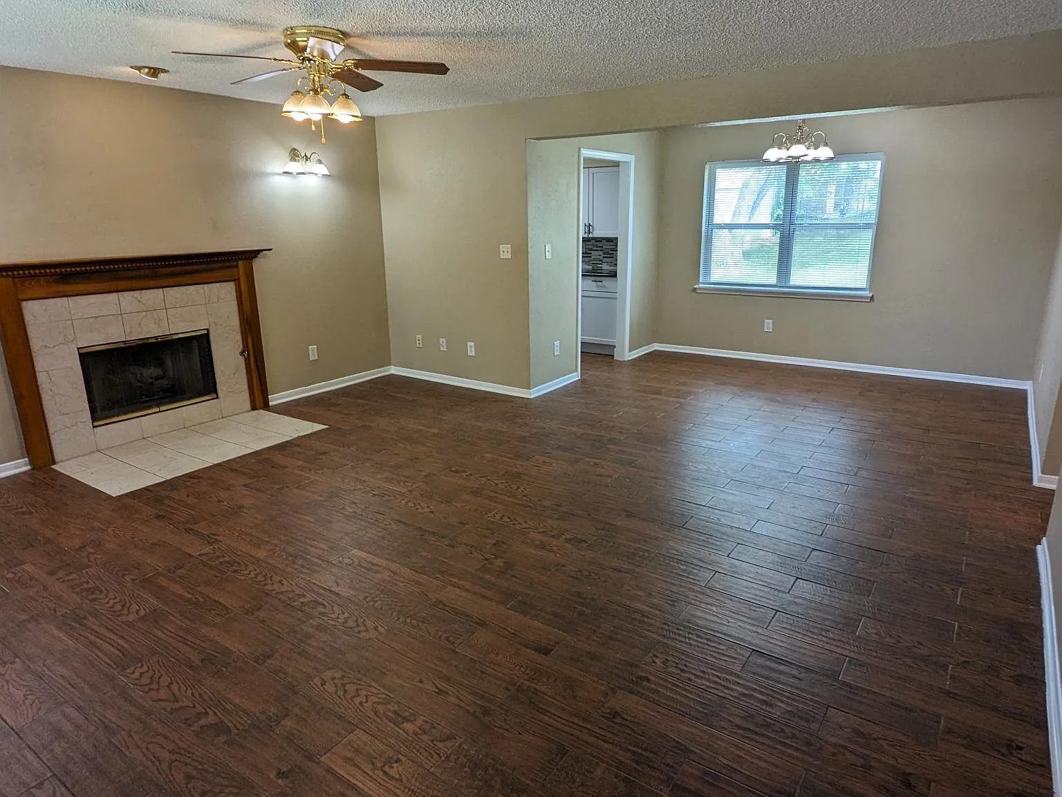4 bed, 1715 sqft, $2,190 — Photo 4