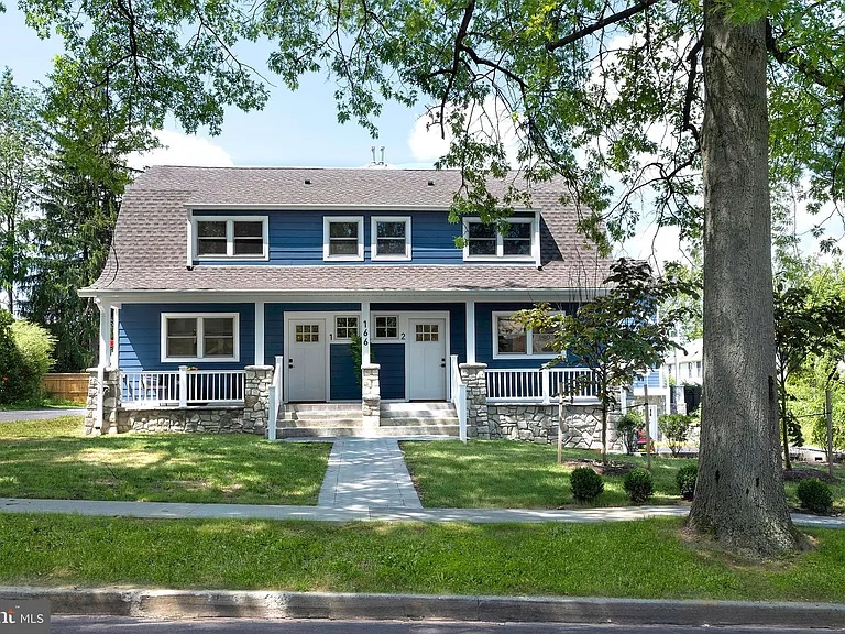 166 John St #2 — Photo 3