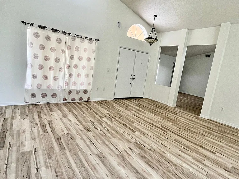 7303 Ripley Ct — Photo 8