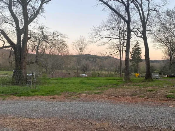 514 Odena Rd #1, Sylacauga, AL 35150