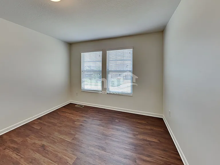 6718 Waverly Park — Photo 15
