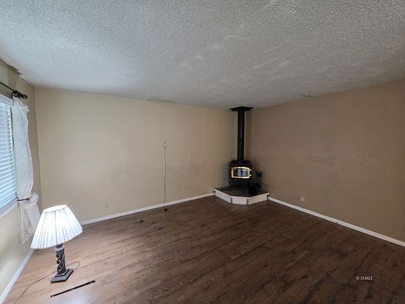 5th image of 1141 Mayo St
