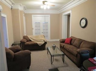 610 W Elm St APT 2, Urbana, IL