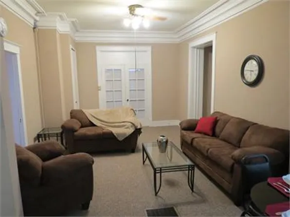 610 W Elm St, 610 W Elm St APT 2, Urbana, IL 61801