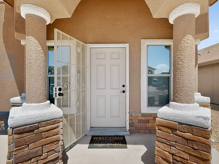 2304 Honey Dew St — Photo 6