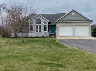 1054 Meanwell Rd, Dundee, MI 48131