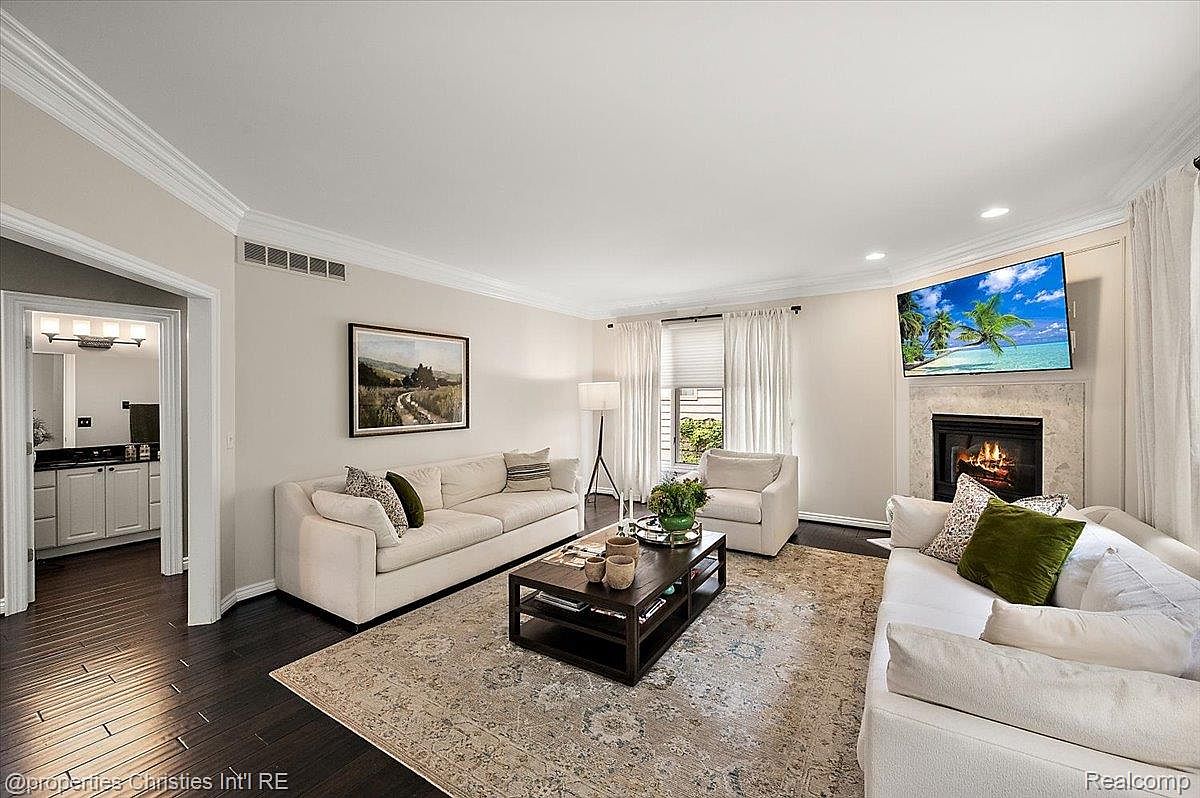 2010 Northlawn Blvd, photo 11