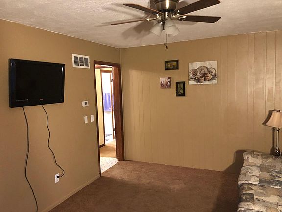 3rd image of 108 Helen St