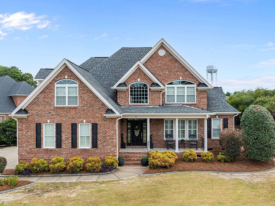 1st image of 16 Tudor Way