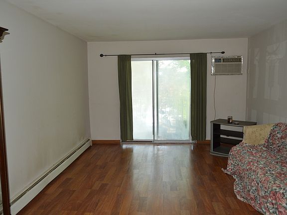 4th image of 1089 Miller Ln APT 207