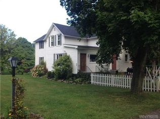 5785 Leete Rd, Lockport, NY 14094