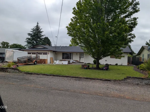 3478 Edella St, Central Pt, OR 97502