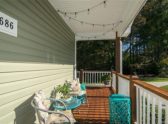 5th image of 686 Ida Rogers Dr