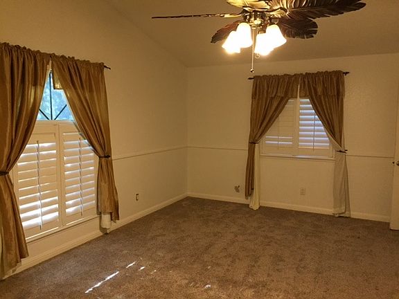 Master bedroom - new carpet in all bedrooms