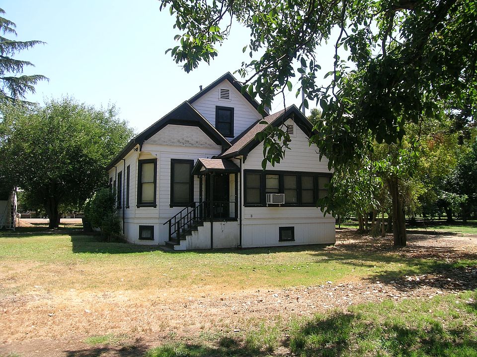 2nd image of 20300 E Comstock Rd