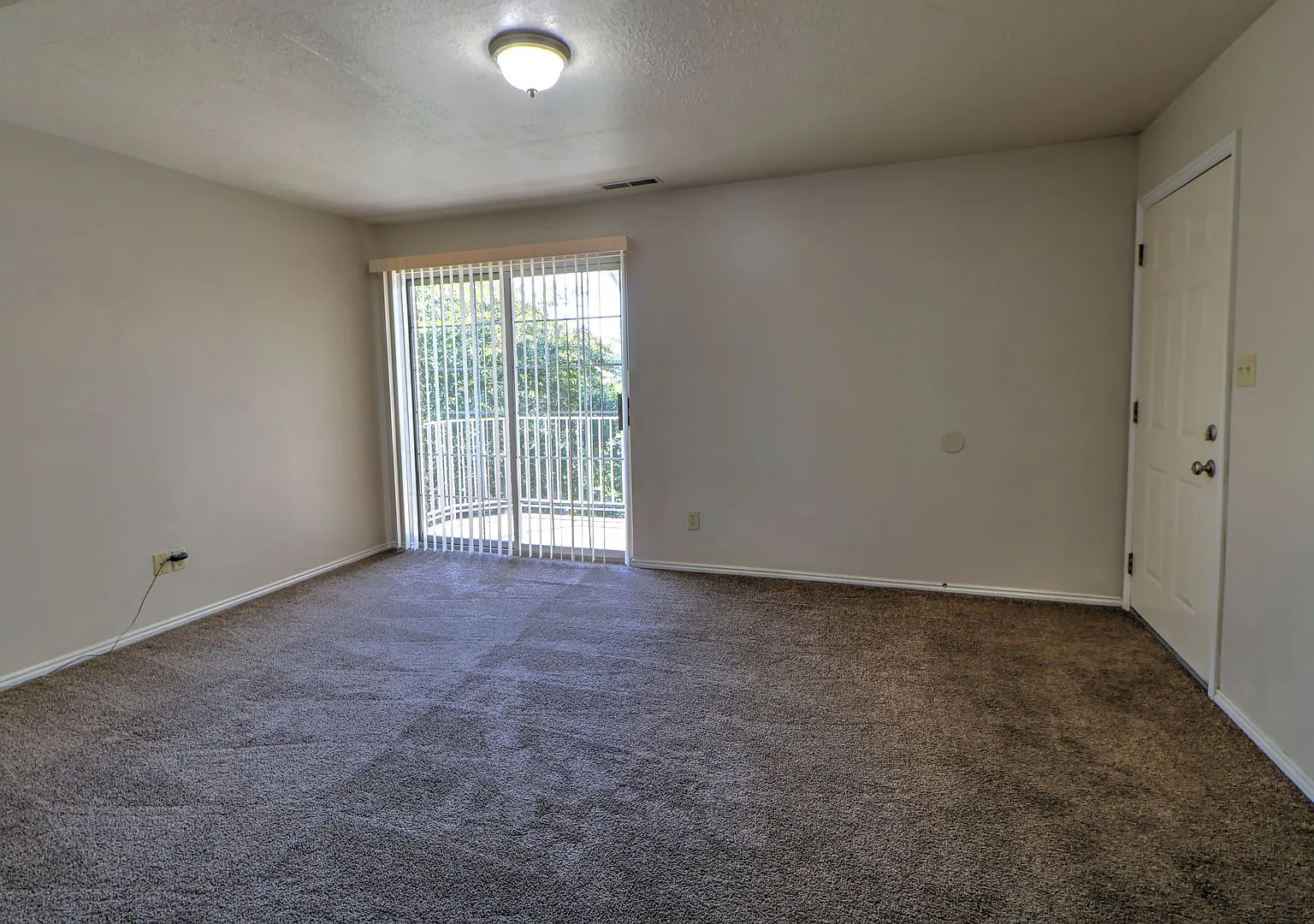 3 Bed Provo Condo — Photo 3