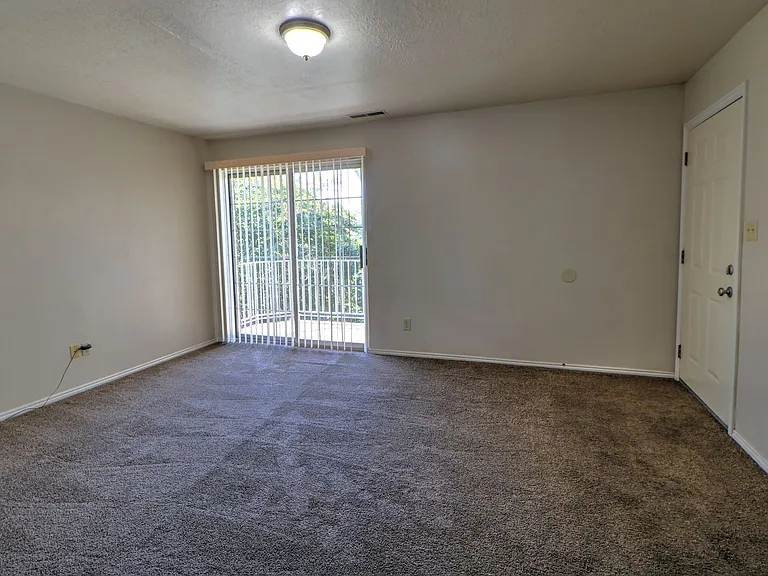 1273 Riverside Ave #11 — Photo 3