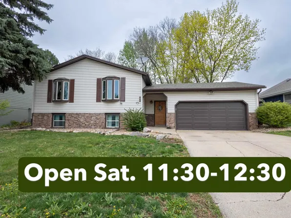 5004 W 49th St, Sioux Falls, SD 57106