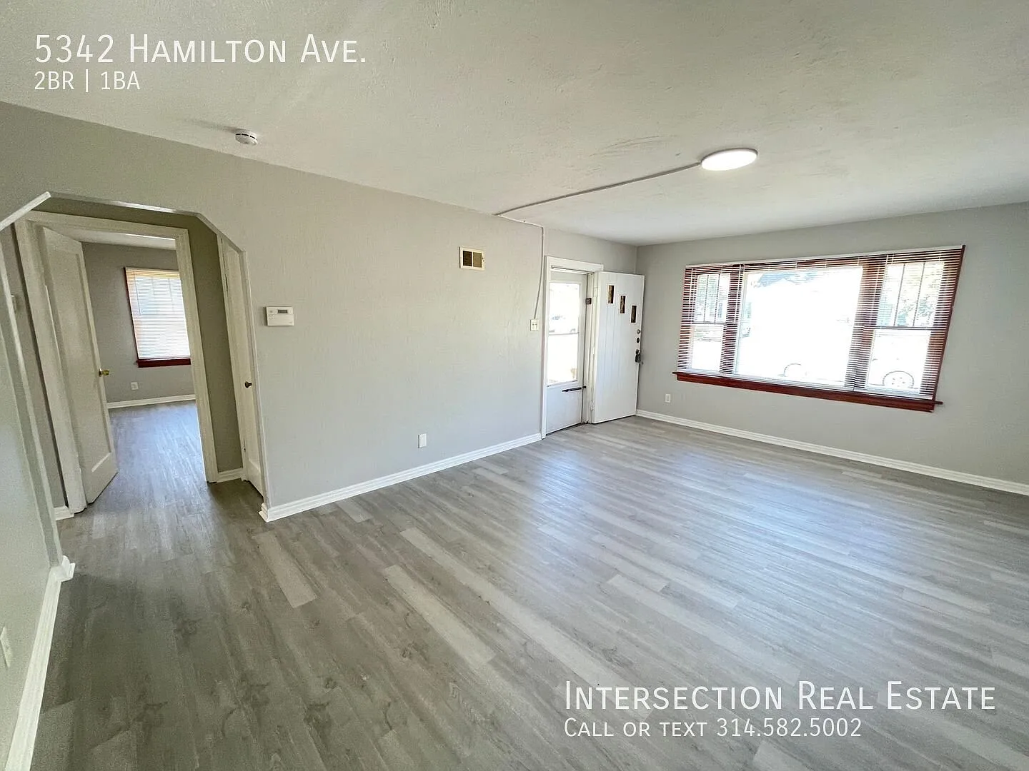 Spacious 2Bed/1Bath with Garage Parking and Lots of Updates — Photo 4