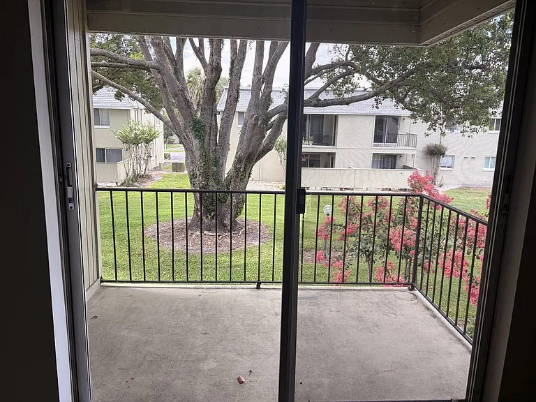 525 Conway Rd #194 — Photo 5