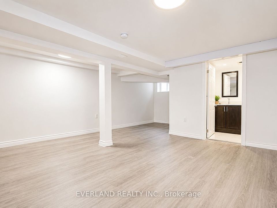2nd image of 1751 Bayview Ave #A