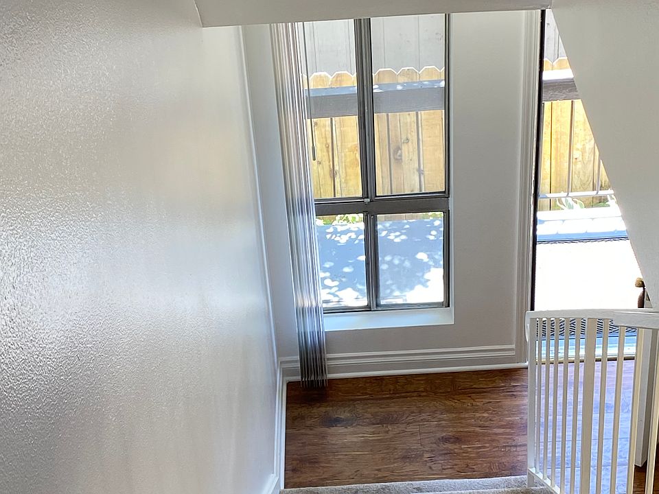 Entrance from upstairs
