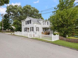 9 Park St, North Providence, RI 02904