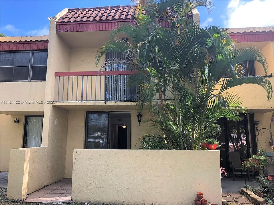 1st image of 785 SE 1st Way #77