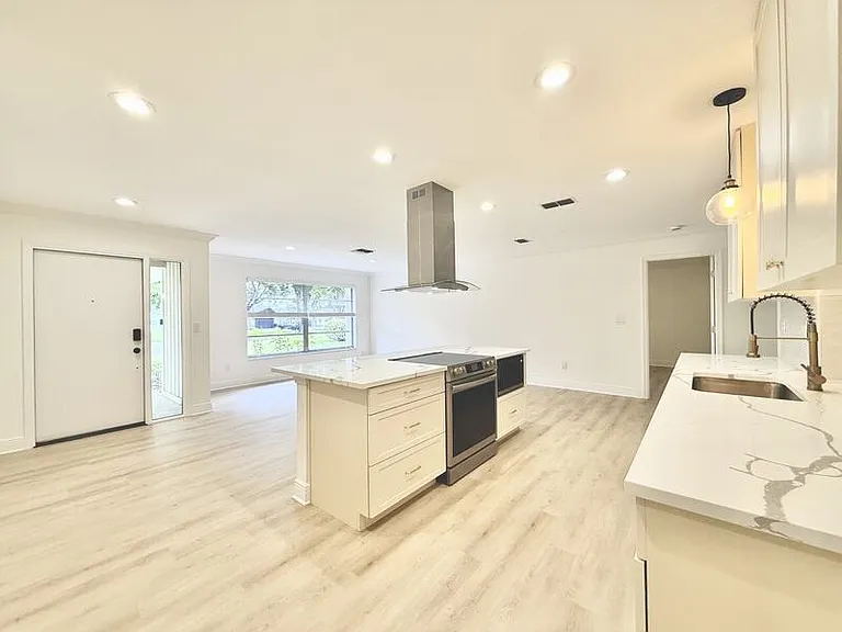 2869 Thistle Ct N — Photo 13