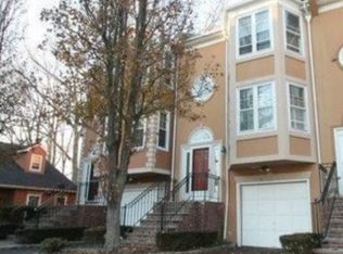 2575 Park Ave, Bridgeport, CT 06604