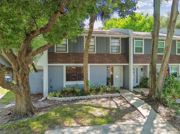 1237 Abbey Crescent Ln, Clearwater, FL 33759