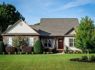 106 Waltzing Vine Ln, Williamston, SC 29697